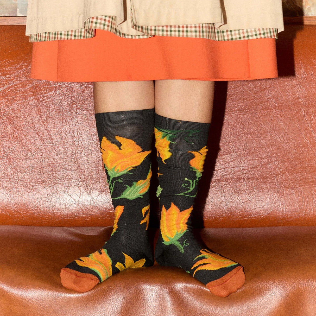 AW26 Colombage Fleurs Faux-Noir Knee High | CB9-04