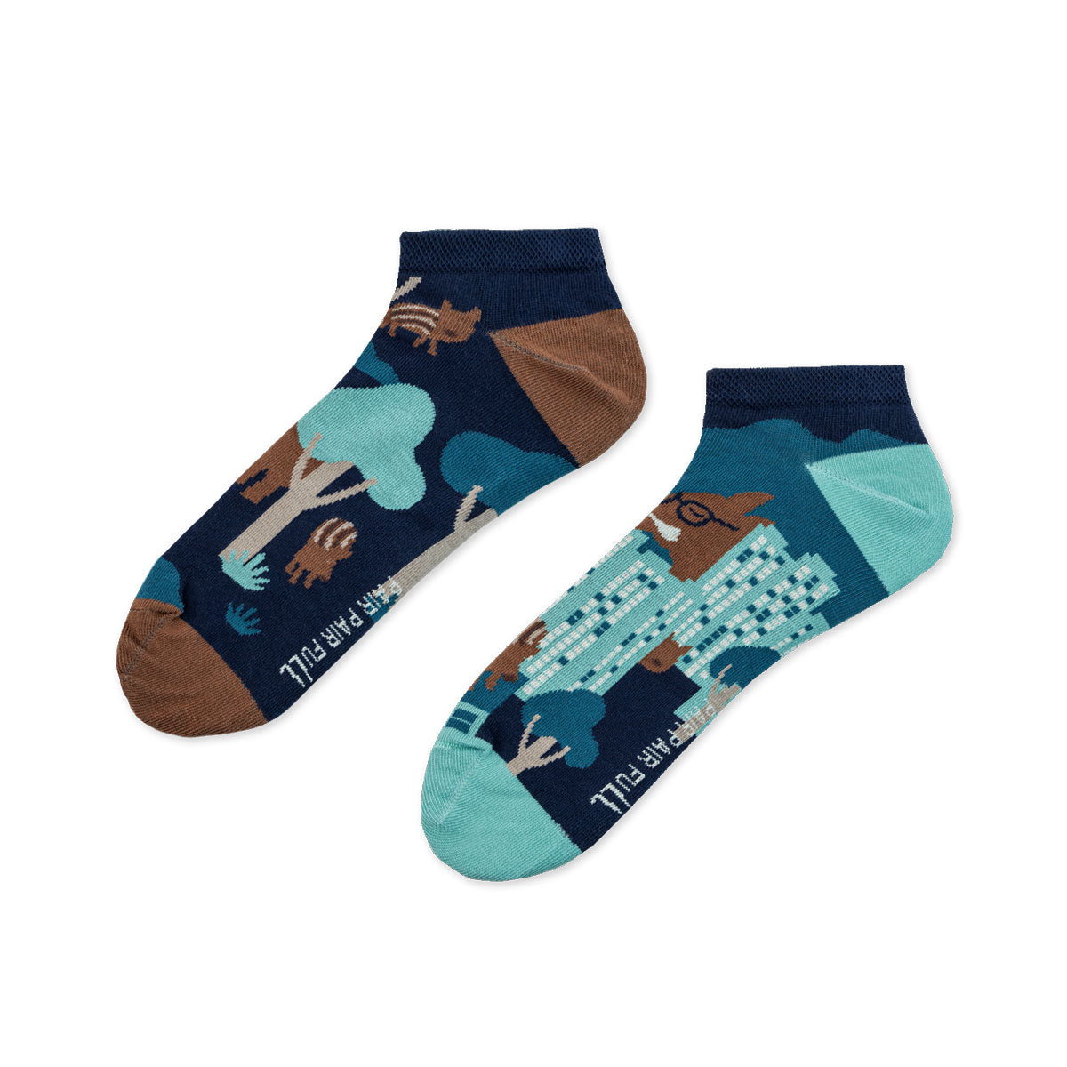 Boar in the city Low