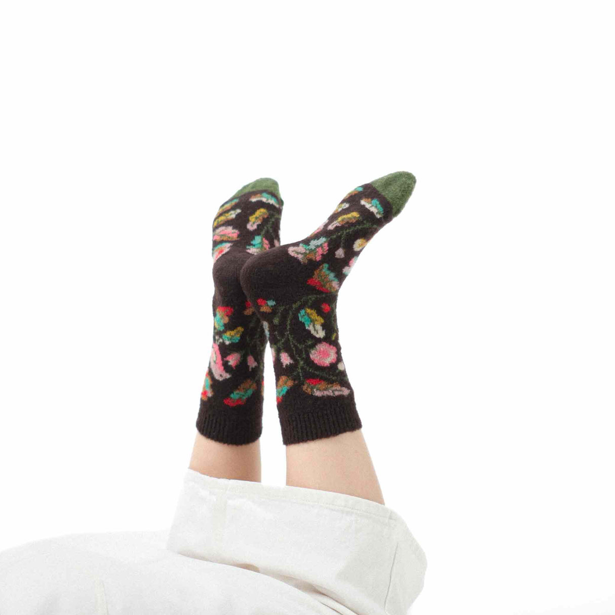 AW25 Wool Laine Bouclette Oiseau Noir (Warm) | BCL1-01