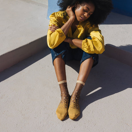 Nakameguro Ocre Transparent Socks